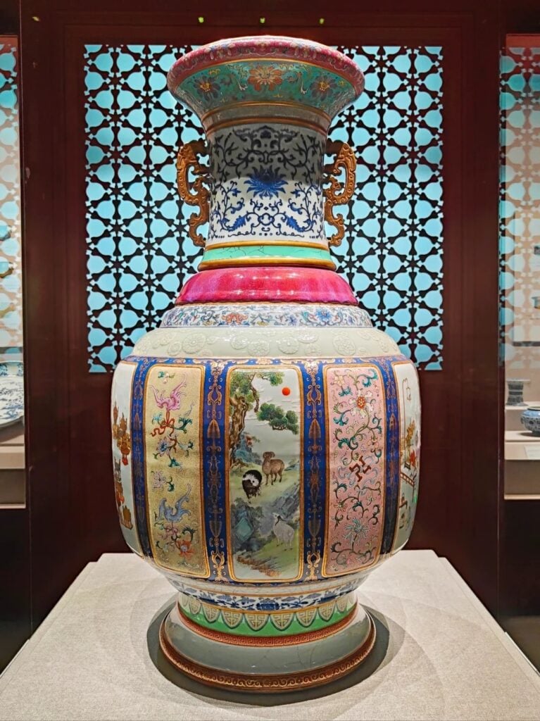 Large Polychome-glazed Vase Large Polychome-glazed Vase